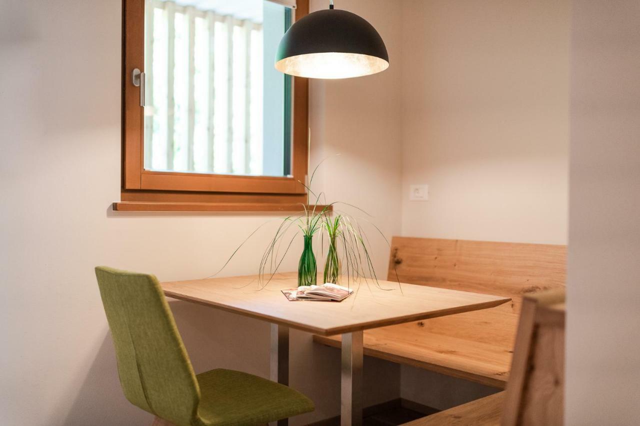 Aparthotel Abiná Lana Höhe Kültér fotó